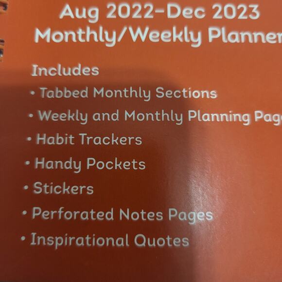 Andrews McMeel Posh Deluxe Organizer 17-Month 2022-2023 Monthly/Weekly Planner - Picture 3 of 16